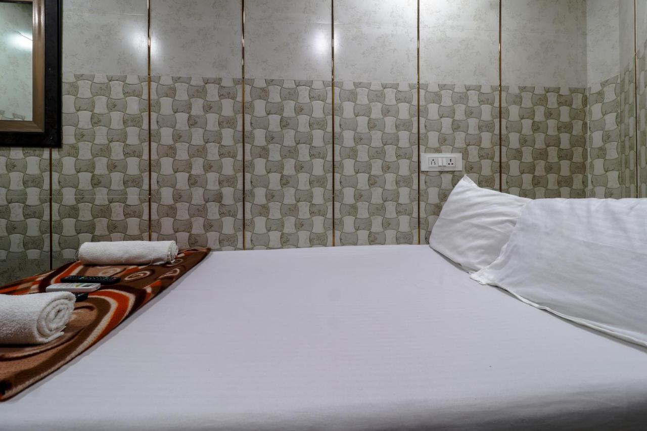 Capital Hotel Bombay
